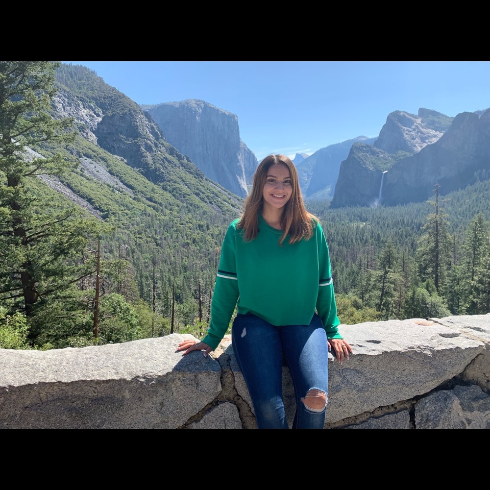 Meet your Posher, Ivis